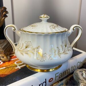 Paragon Lafayette fine bone china sugar bowl England